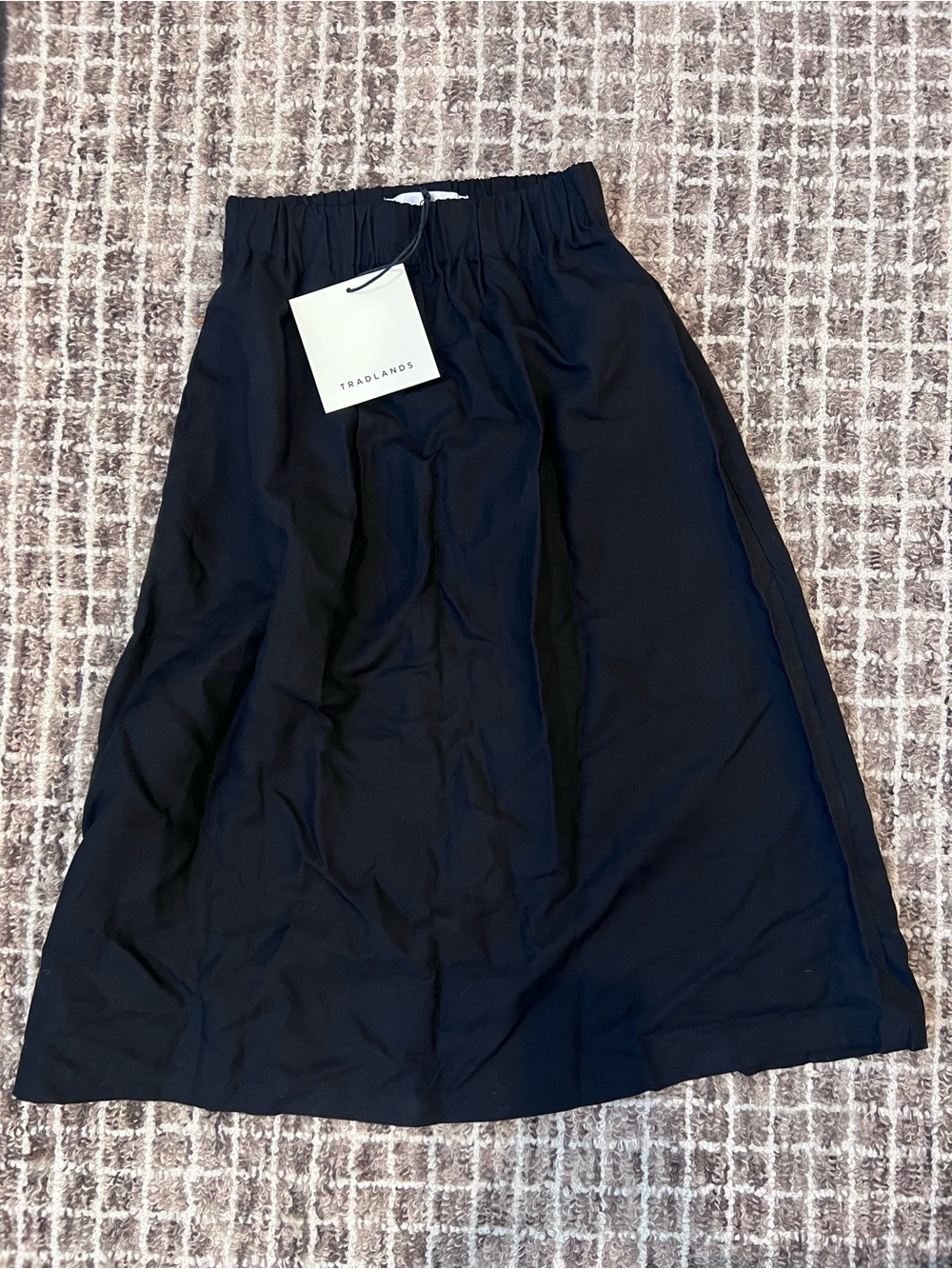 NWT Tradlands midi skirt